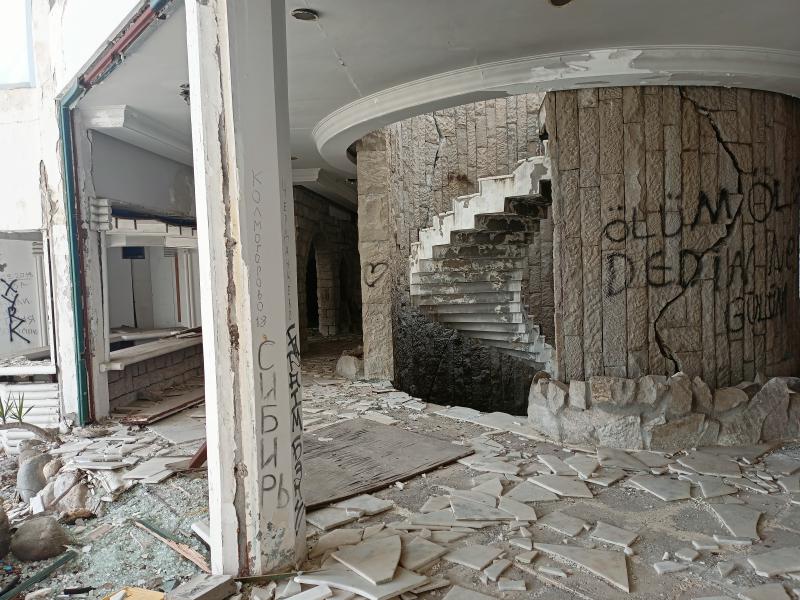 Заброшенный отель в Кемере