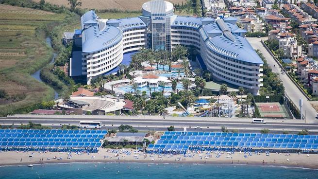 Crystal Admiral Resort Suite & Spa 5*