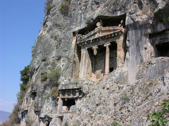 комплекс ликийских гробниц