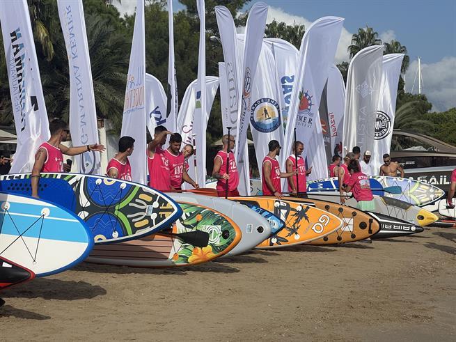 В Кемере прошли первые любительские соревнования по сап-серфингу