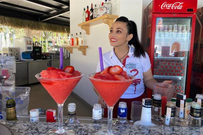 Россияне срочно скупают туры в Турцию! За одну ночь доллар обвалился до 88 рублей!