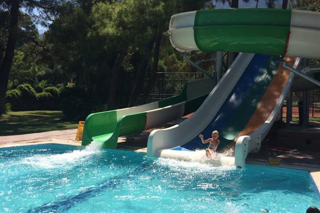 Топ-10 лучших недорогих 5-звездочных отелей Турции с аквапарком в Кемере