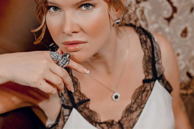 Elena Muhacir Jewellery: Искусство редких камней и энергия судьбы. Украшения-талисманы от Елены Мухаджир
