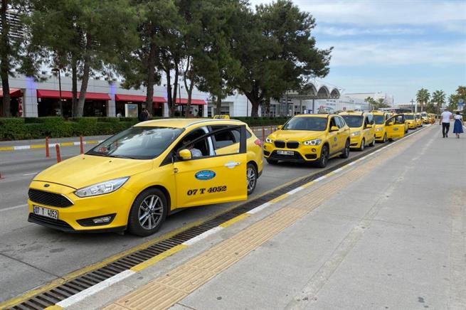 Стоимость поездки на такси в Анталье вырастет на 40%