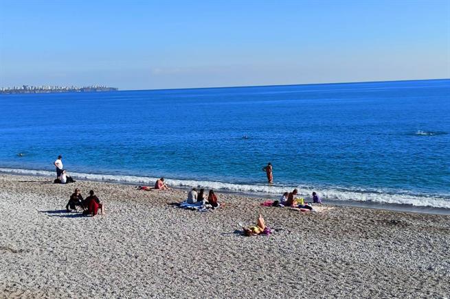 Погода в Турции в апреле: можно ли купаться, где теплее всего и какой курорт выбрать