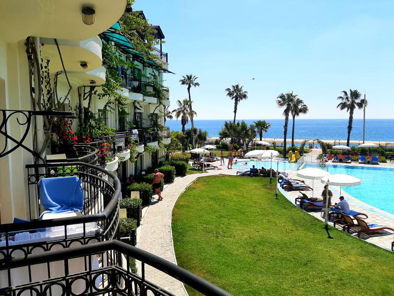 Armas Labada Beach Hotel 5*